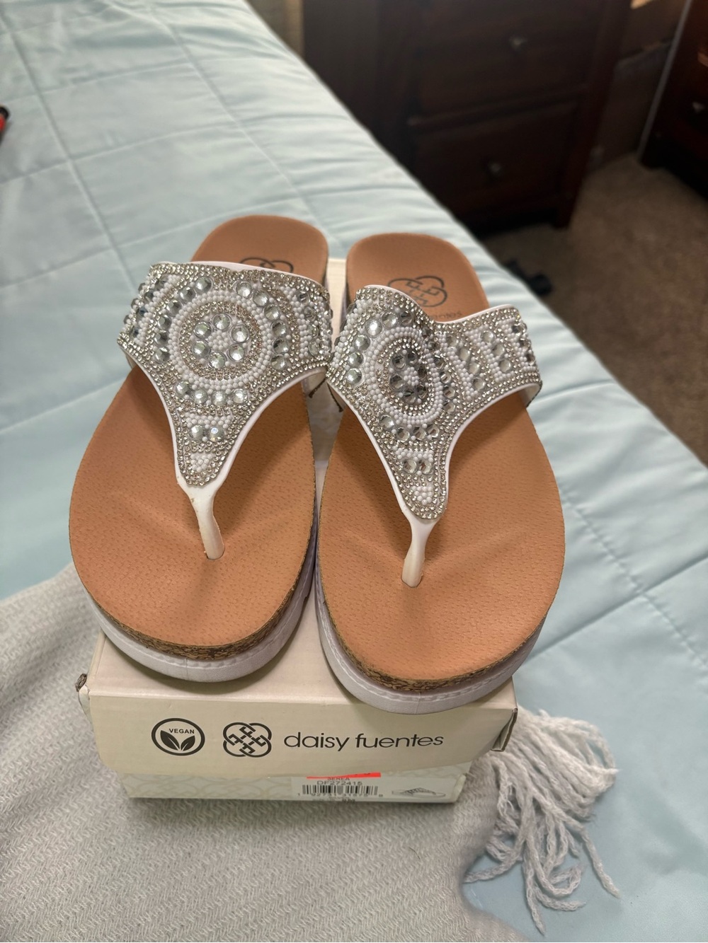 Daisy Fuentes White Beaded Platform Thong Sandals